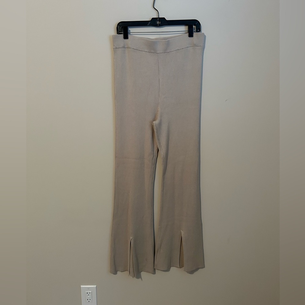 Abercrombie and Fitch Tan Ribbed Flare Pants Size Large